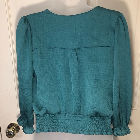 Monteau Los Angeles Green Blouse Faux Wrap Elastic Waist Size Large - Picture 2 of 9